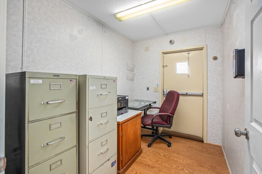 More Photos Of 1255 Mountainview Rd, King Religious Facility For Sale