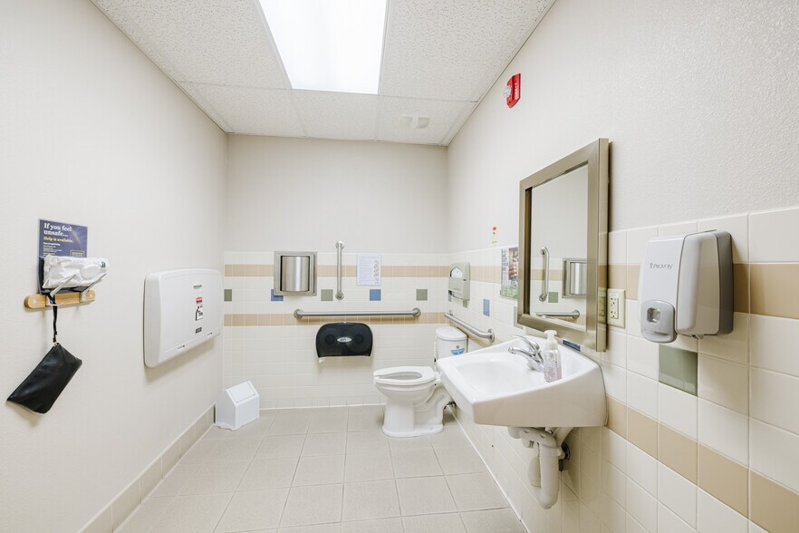 More Photos Of 2715 Argent Ave, Elko Unknown For Lease