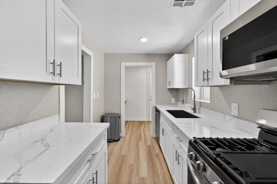 More Photos Of 5038 N 18th Ave, Phoenix Multifamily For Sale