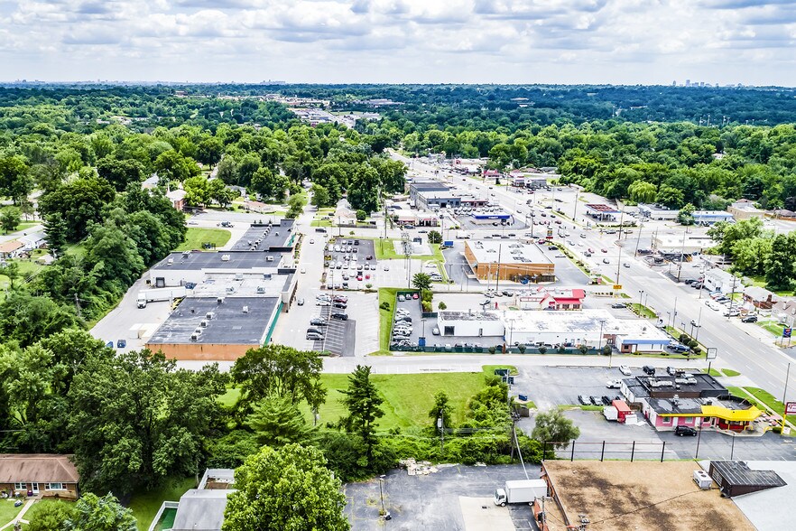 More Photos Of 10006-10056 W Florissant Ave, Saint Louis Storefront For Lease
