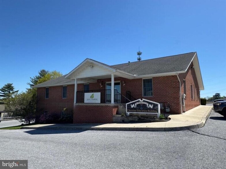 Primary Photo Of 235 W 2nd St, Birdsboro Office For Lease