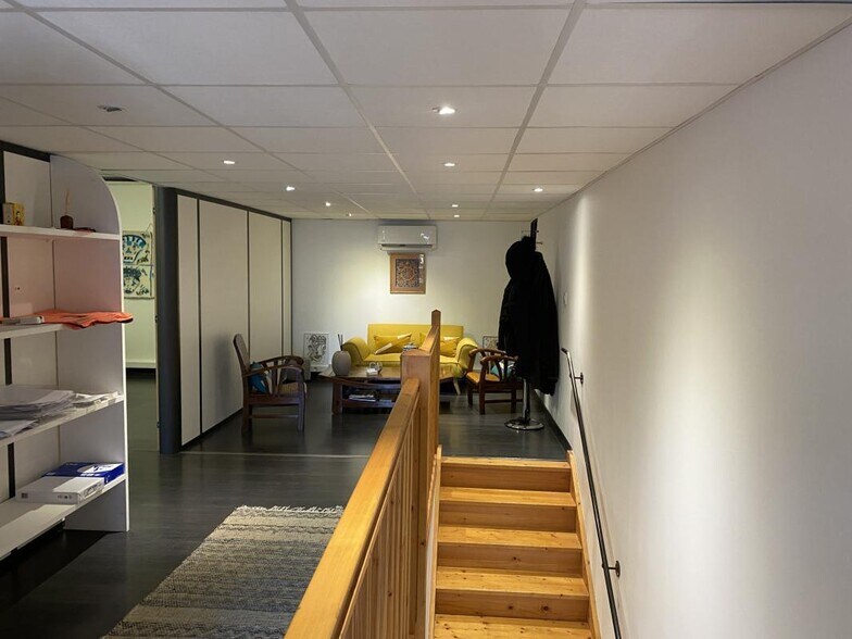 More Photos Of 363 Avenue Victor Hugo, Valence Office For Sale
