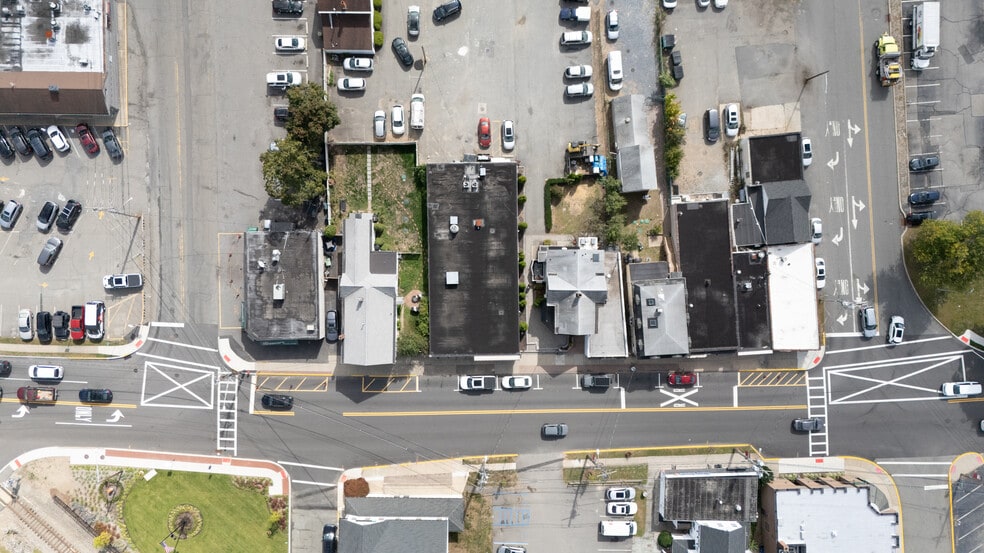 More Photos Of 390 Ramapo Valley Rd, Oakland Freestanding For Lease