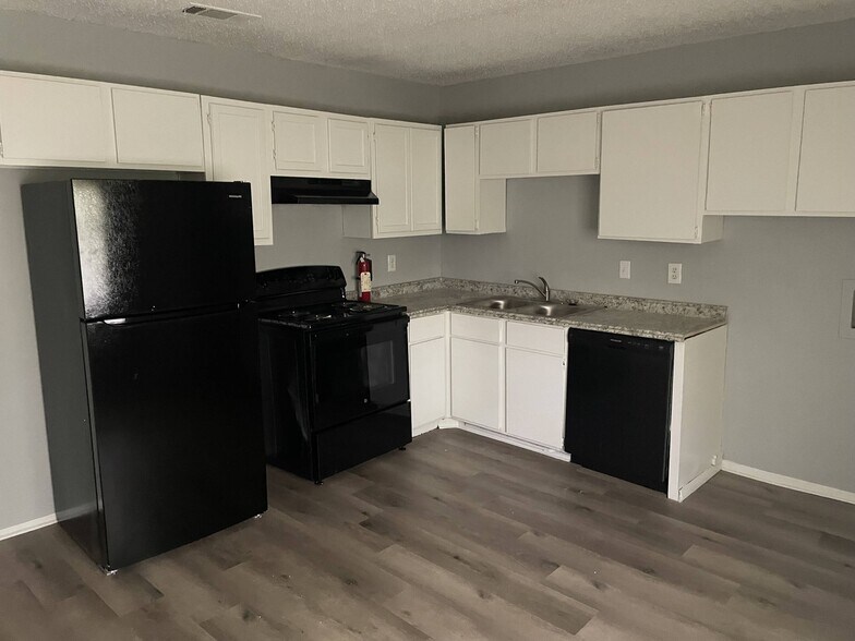 More Photos Of 2750 N Siwell Rd, Jackson Multifamily For Sale