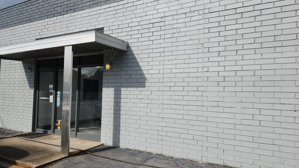 More Photos Of 2675 Lithonia Industrial Blvd, Lithonia Distribution For Lease