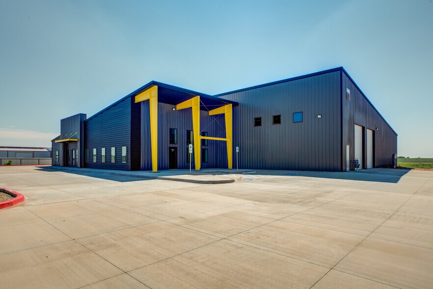 More Photos Of 3814 County Road 1350, Lubbock Distribution For Sale