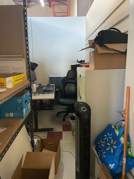 More Photos Of 19889 96th Ave, Langley Warehouse For Lease