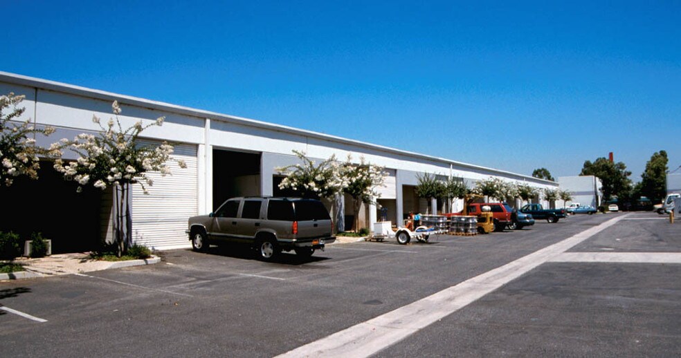 More Photos Of 355 N Sheridan St, Corona Unknown For Lease