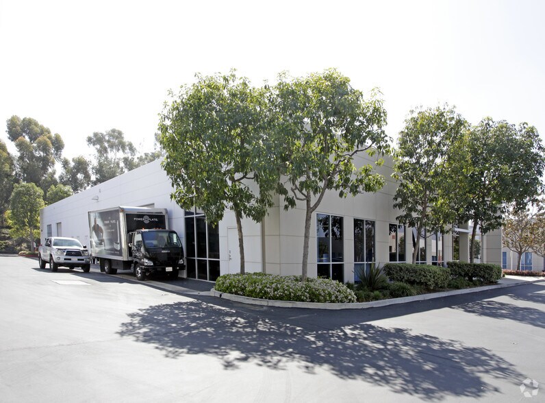 More Photos Of 21076 Bake Pky, Lake Forest Light Manufacturing For Lease