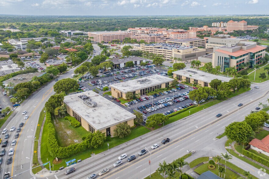 More Photos Of 8700 N Kendall Dr, Miami Unknown For Lease