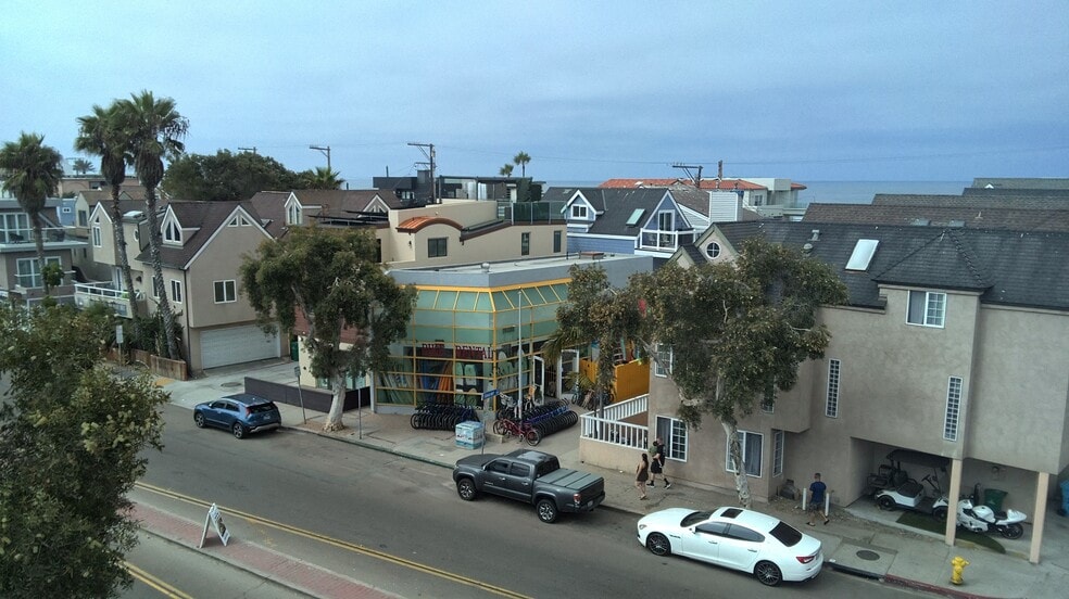 More Photos Of 3830 Mission Blvd, San Diego Storefront Retail Residential For Sale