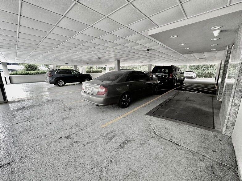 More Photos Of 81 Holly Hill Ln, Greenwich Office For Lease