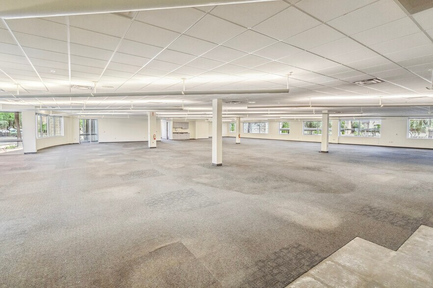 More Photos Of 8211 S 48th St, Phoenix Office For Sale