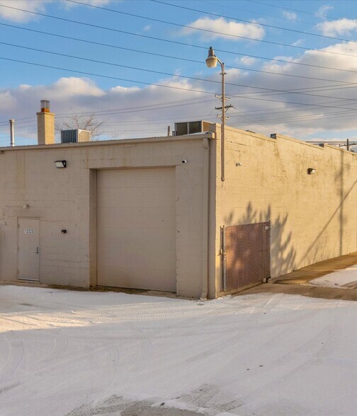 More Photos Of 12525 E 9 Mile Rd, Warren Warehouse For Sale