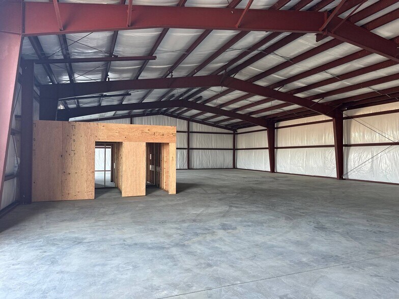 More Photos Of 1843 NW Mill st, Madras Unknown For Lease
