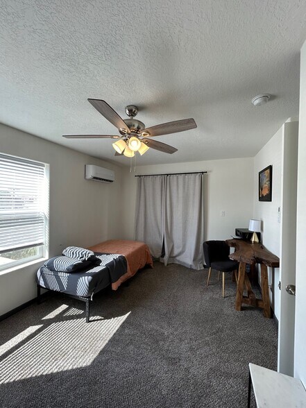 More Photos Of 615 Iron Ave SW, Albuquerque Apartments For Sale