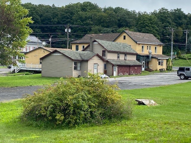 More Photos Of 600 Route 208, Gardiner Freestanding For Sale