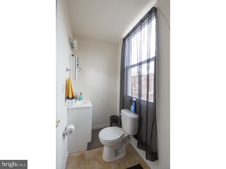 More Photos Of 3301-3303 N 16th St, Philadelphia Apartments For Sale