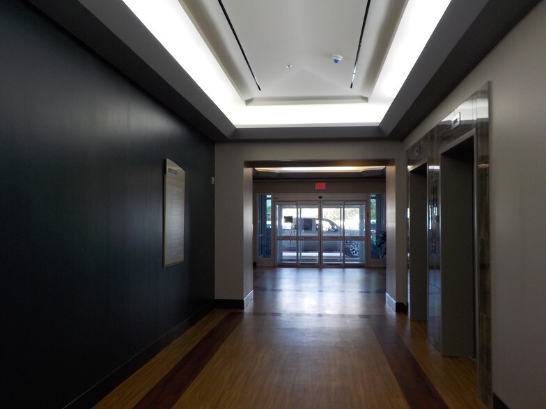 More Photos Of 5700 N Exp 77/83, Brownsville Medical For Lease