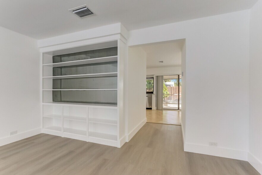 More Photos Of 2121 NE 51st Ct, Fort Lauderdale Apartments For Sale