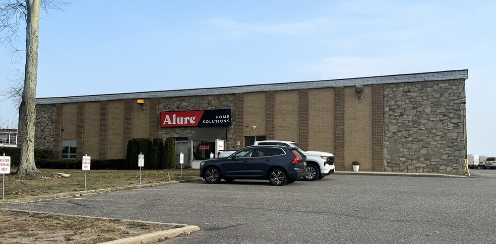 More Photos Of 70 Mall Dr, Commack Office For Lease
