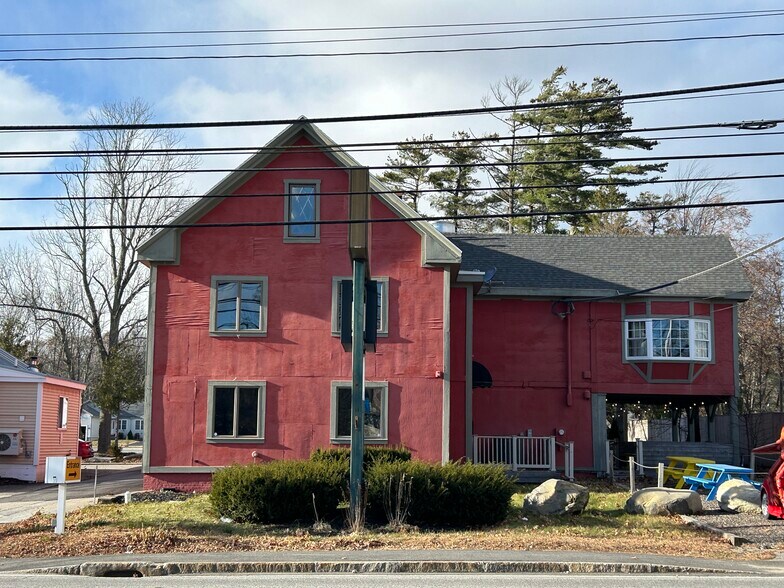Primary Photo Of 512 Main St, Saco Restaurant For Lease