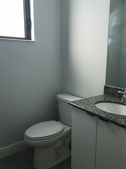 More Photos Of 4364 E 10th Ave, Hialeah Apartments For Sale