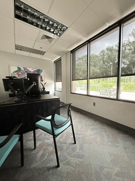 More Photos Of 4620 Woodland Corporate Blvd, Tampa Office For Sale