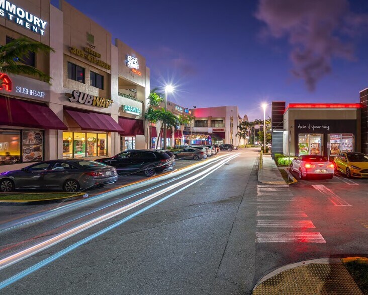 More Photos Of 11402 Doral Blvd, Miami Unknown For Lease