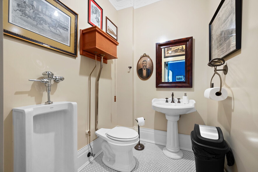 More Photos Of 403 E Adams St, Sandusky Hospitality For Sale