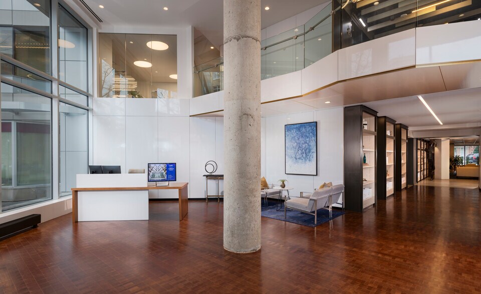 More Photos Of 3033 Wilson Blvd, Arlington Office For Lease