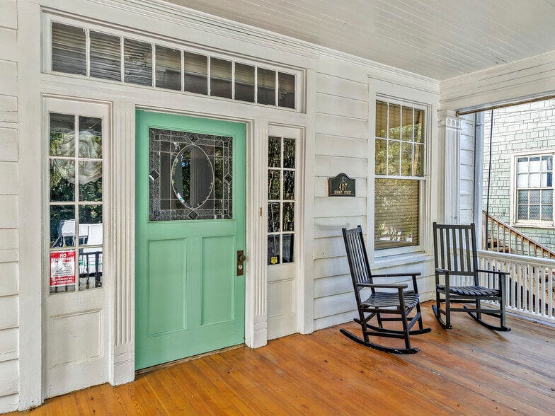 More Photos Of 407 Summit St, Winston-Salem Office For Sale