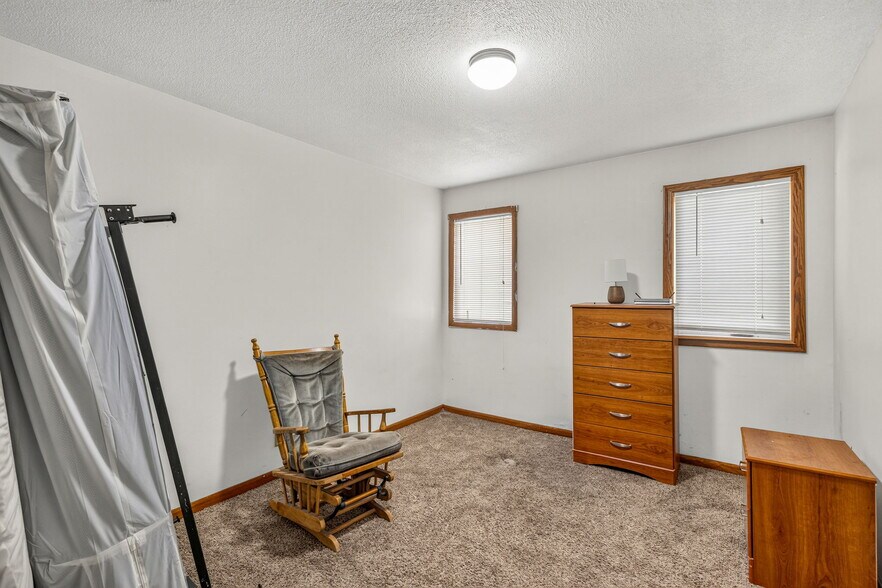 More Photos Of 875-885 25th St, Lincoln Apartments For Sale