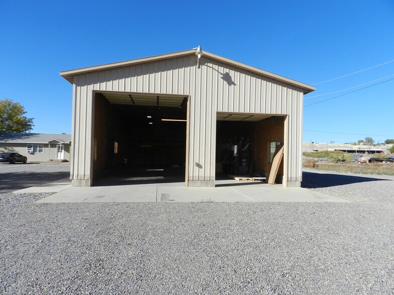 More Photos Of 445 Kristen Ct, Montrose Warehouse For Sale