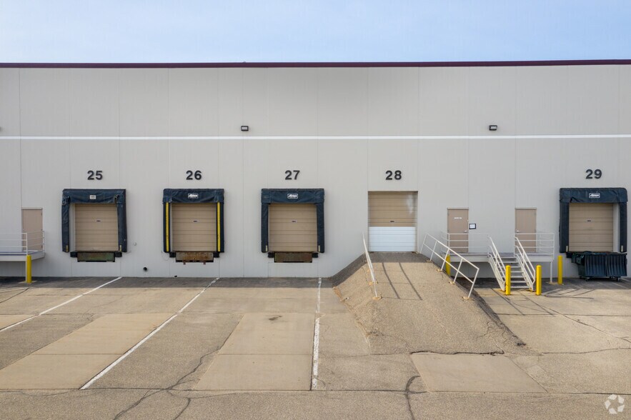 More Photos Of 1245 Trapp Rd, Eagan Distribution For Lease