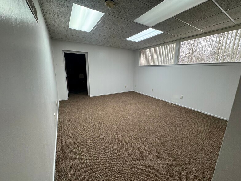 More Photos Of 500-516 W Court St, Flint Medical For Sale