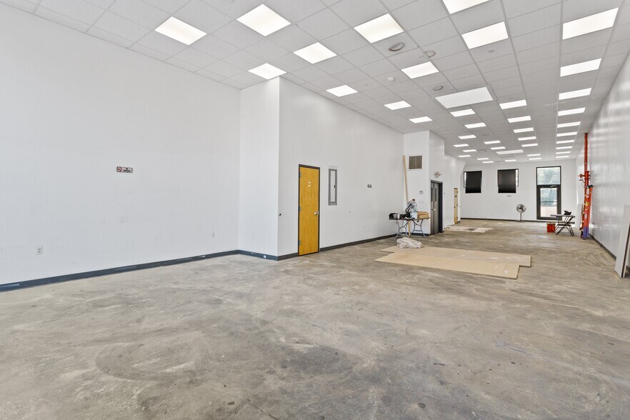 More Photos Of 101 Morgan Ave, Brooklyn Storefront Retail Office For Lease