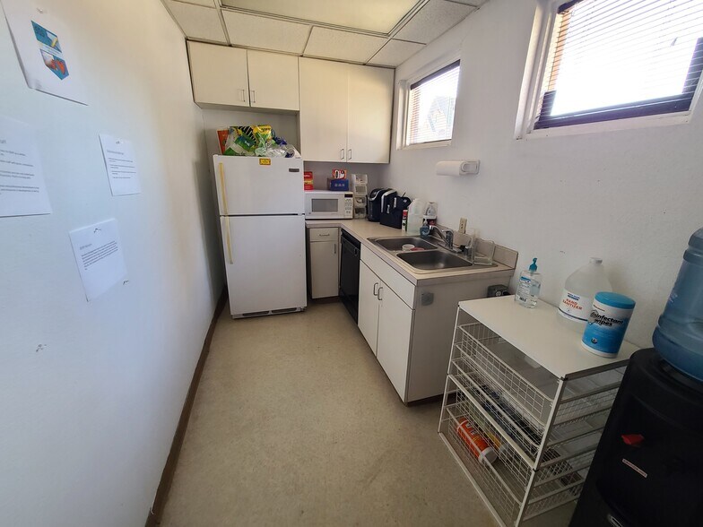 More Photos Of 12803 Demetra Dr, Farmers Branch Office Residential For Lease