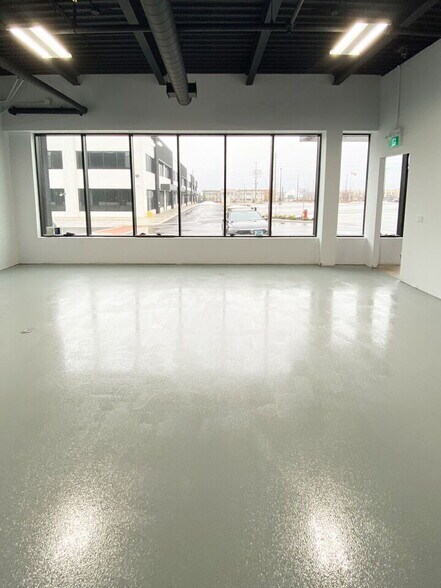 More Photos Of 465 Harry Walker Pky S, Newmarket Warehouse For Sale