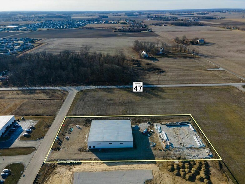 More Photos Of 830 Wesco Pky, Sheridan Warehouse For Lease