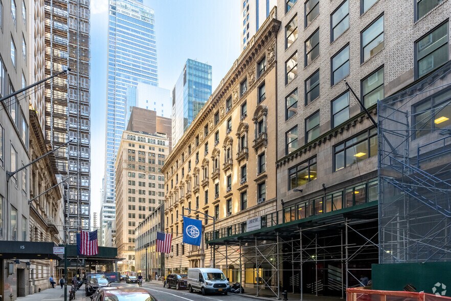 More Photos Of 4-16 W 43rd St, New York Office For Sale