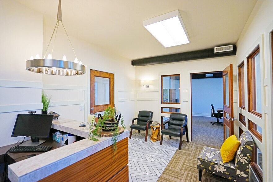More Photos Of 30-34 N 3rd St, Yakima Office For Lease