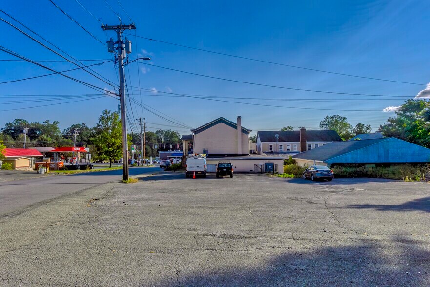 More Photos Of 141 Ulster Ave, Saugerties Storefront Retail Residential For Sale