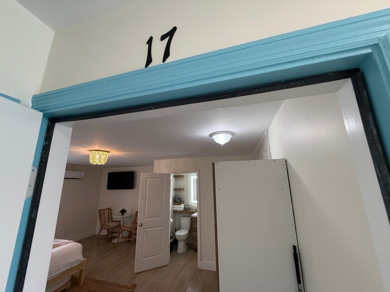 More Photos Of 2502 Tamarind Dr, Hutchinson Island Hotel For Sale