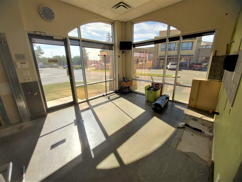 More Photos Of 5212 48 St, Red Deer Office For Lease