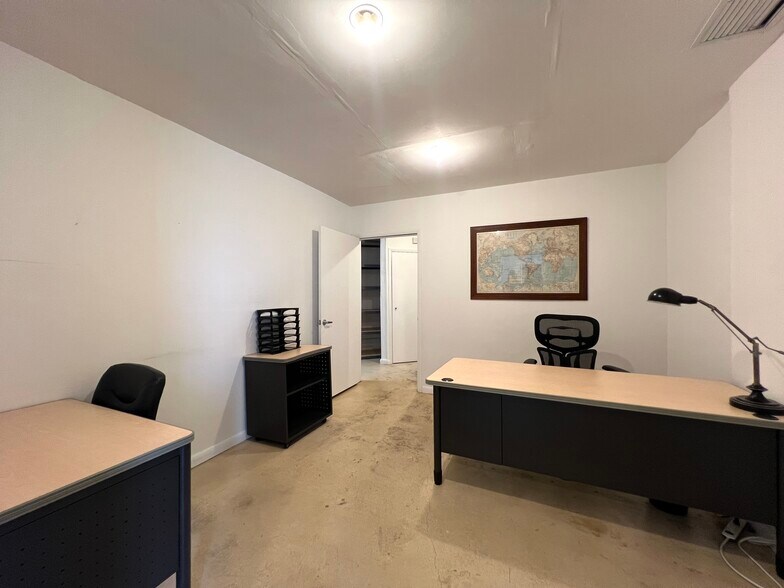 More Photos Of 4825-4829 SW 75th Ave, Miami Warehouse For Lease