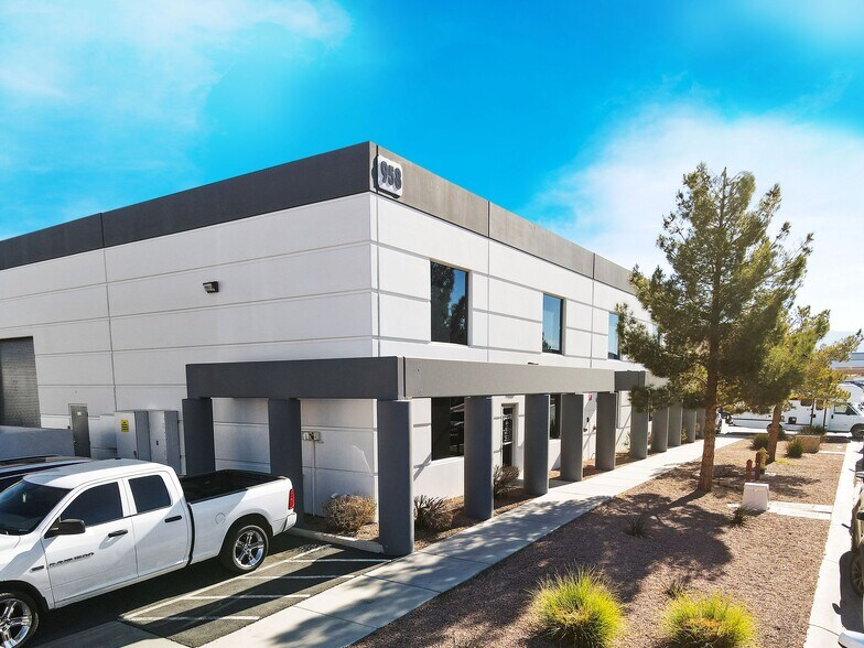 More Photos Of 958 Empire Mesa Way, Henderson Warehouse For Lease