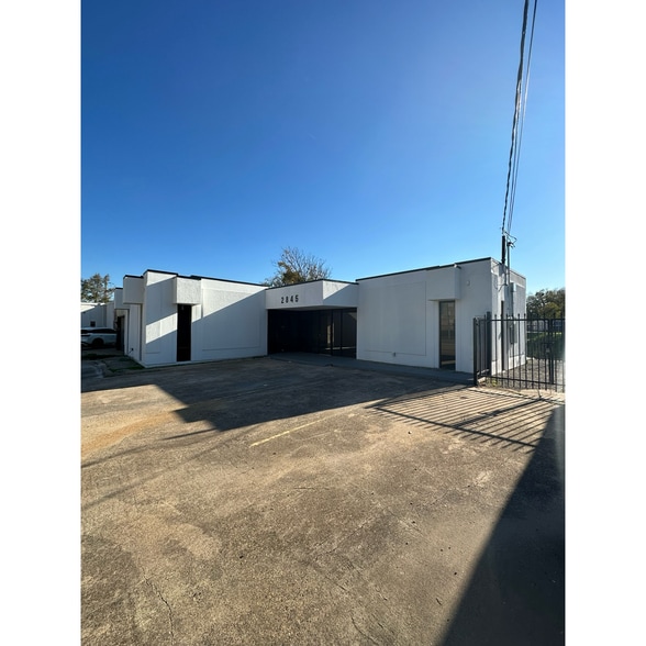 Primary Photo Of 2845 Irving Blvd, Dallas Freestanding For Lease