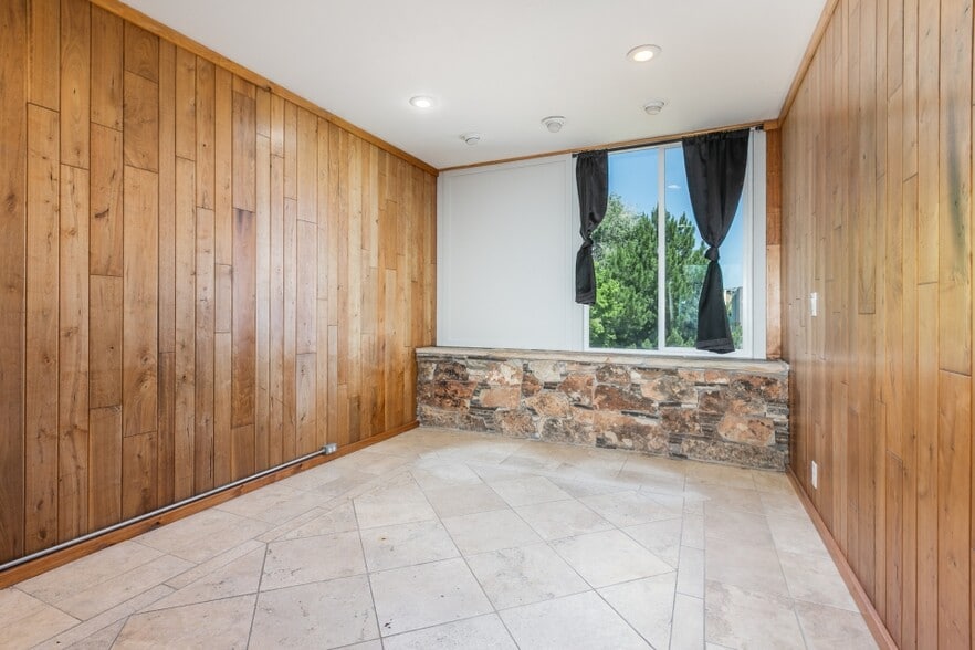 More Photos Of 49 W Burton Ave, Salt Lake City Warehouse For Lease