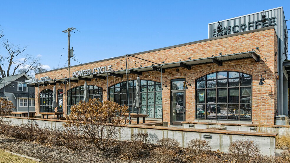 More Photos Of 7954 Harwood Ave, Milwaukee Storefront For Sale